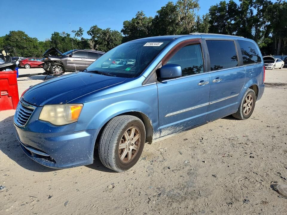 2011 CHRYSLER Town and Country
