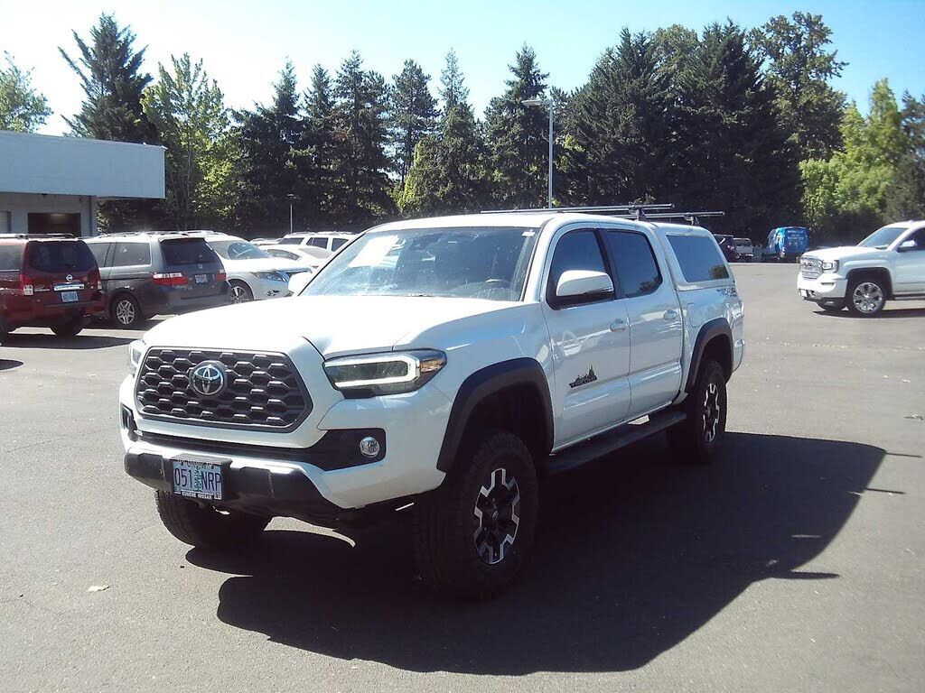 2020 TOYOTA Tacoma