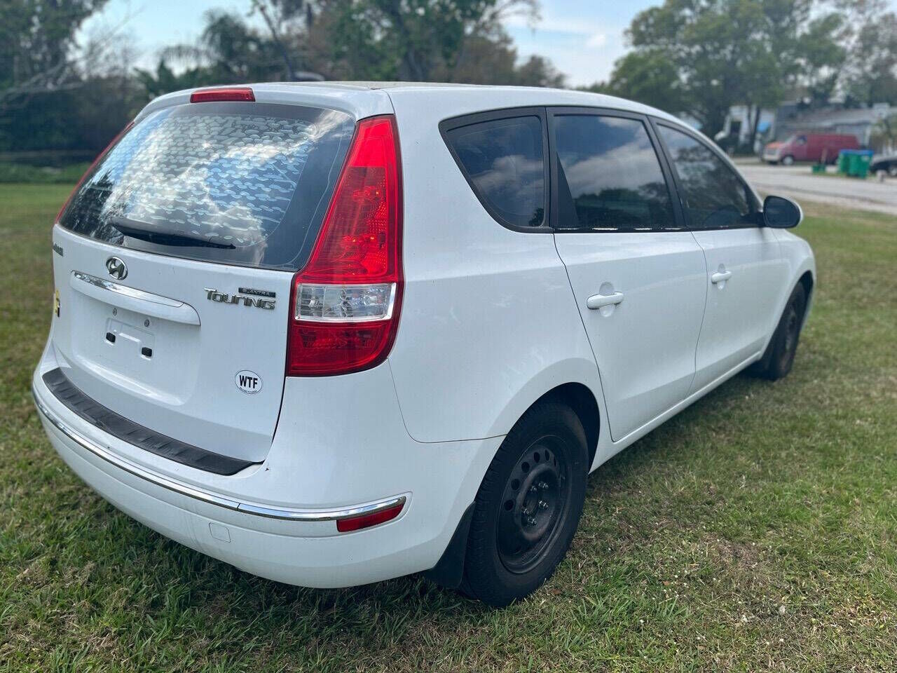 2011 HYUNDAI Elantra