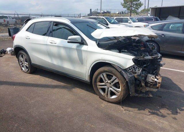 2016 MERCEDES-BENZ GLA-Class