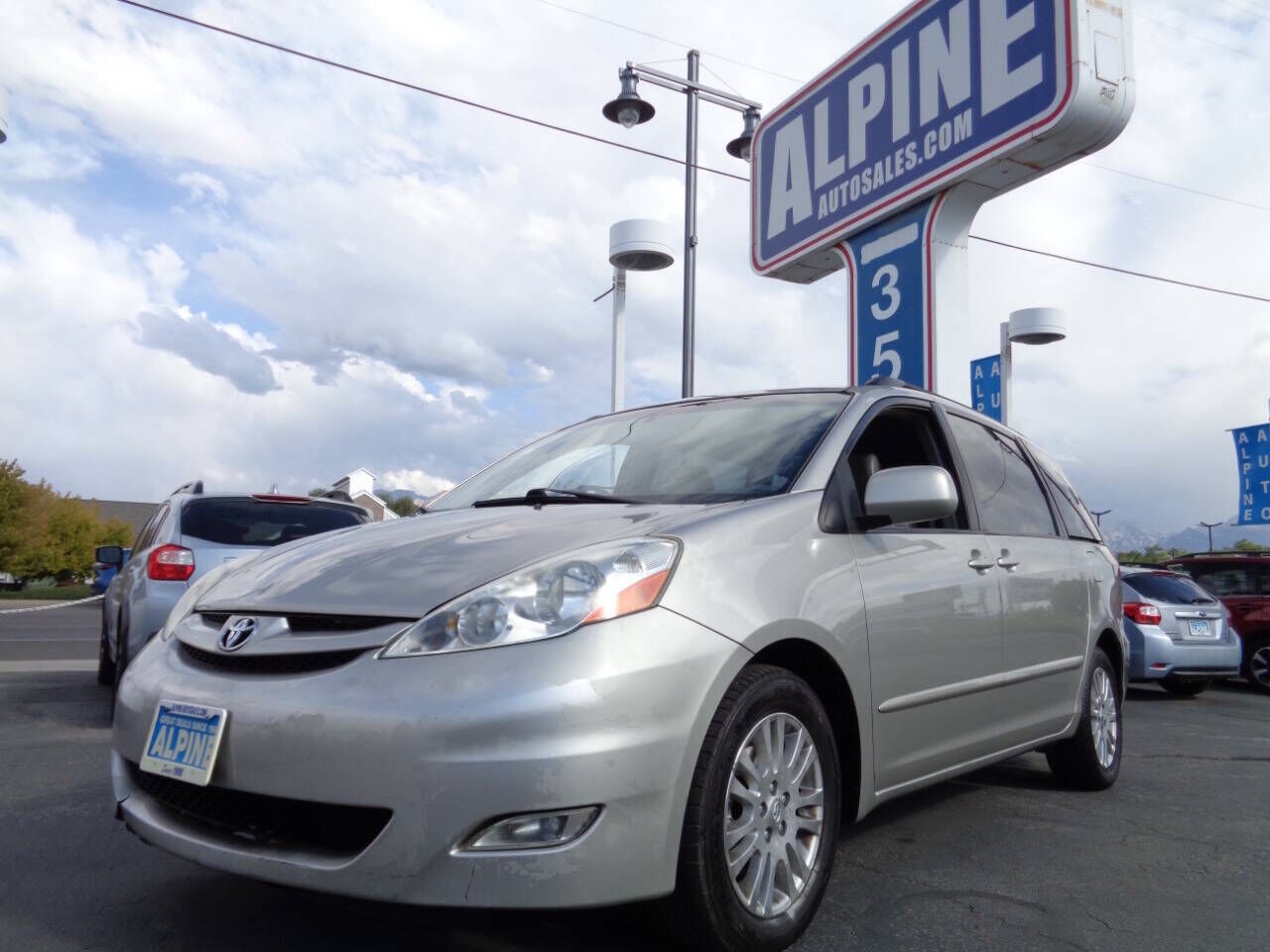 2010 TOYOTA Sienna