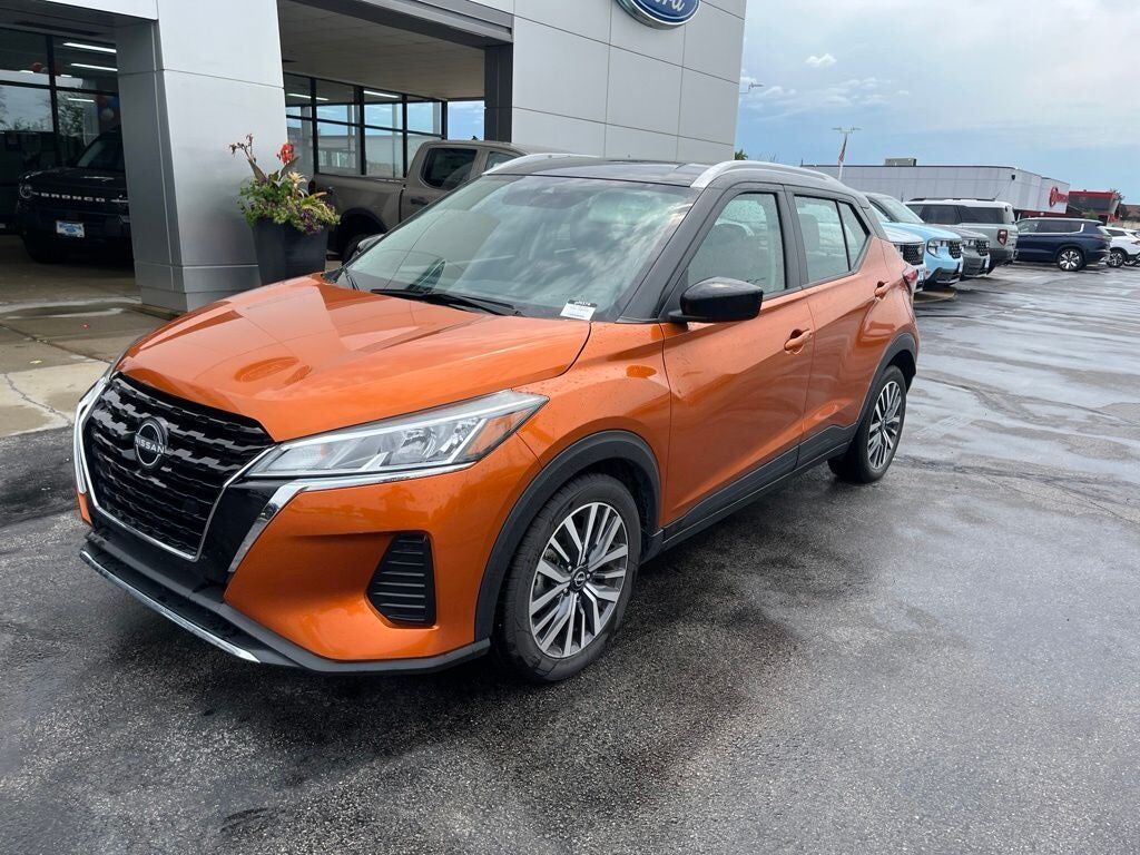 2023 NISSAN Kicks