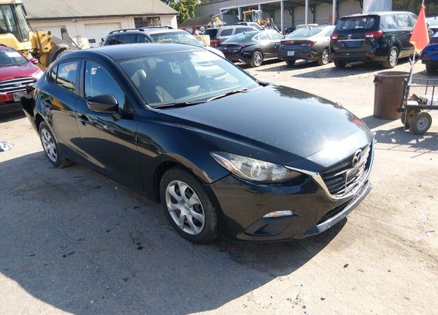 2016 MAZDA Mazda3