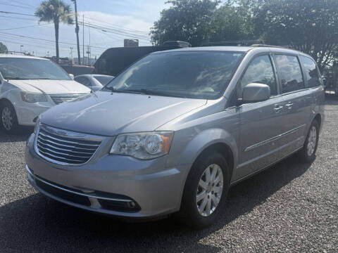 2015 CHRYSLER Town and Country