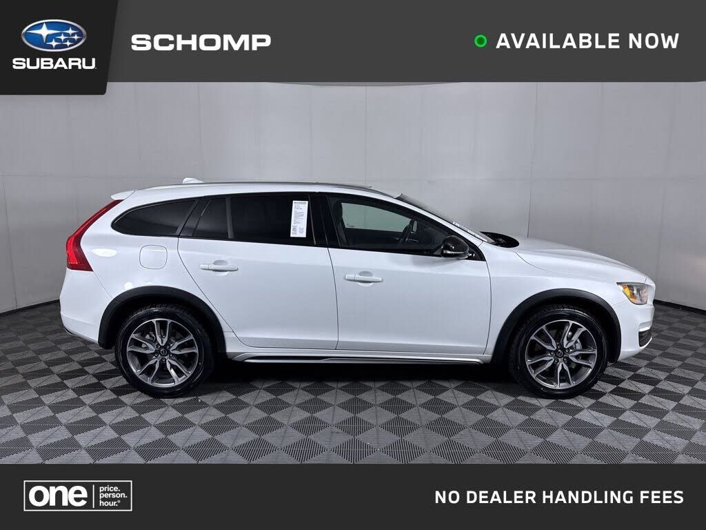 2018 VOLVO V60