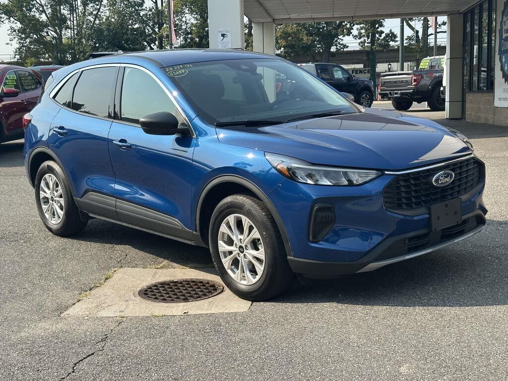 2023 FORD Escape