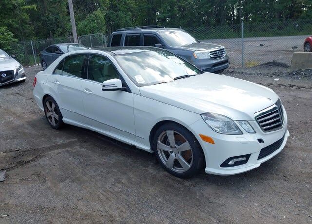 2011 MERCEDES-BENZ E-Class