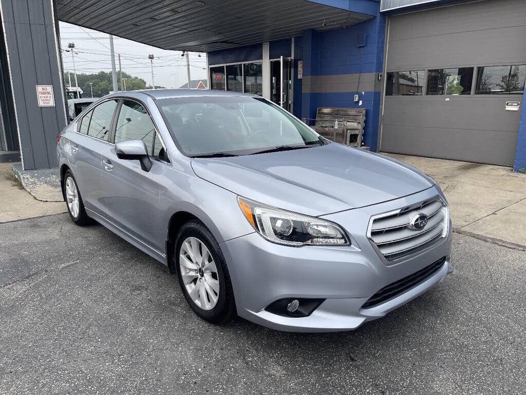 2016 SUBARU Legacy
