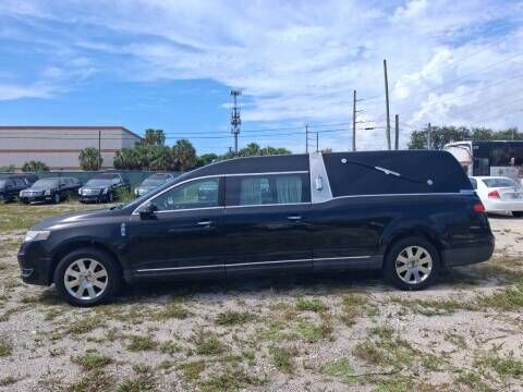2013 LINCOLN MKT