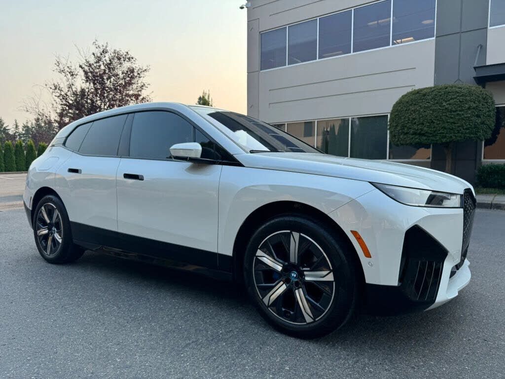 2023 BMW ix
