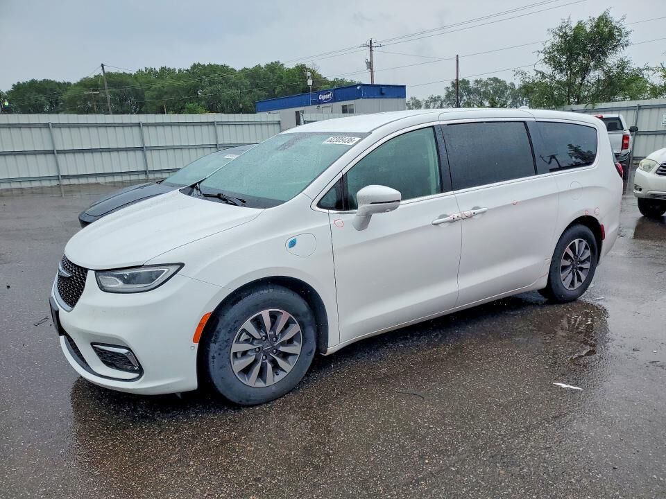 2022 CHRYSLER Pacifica