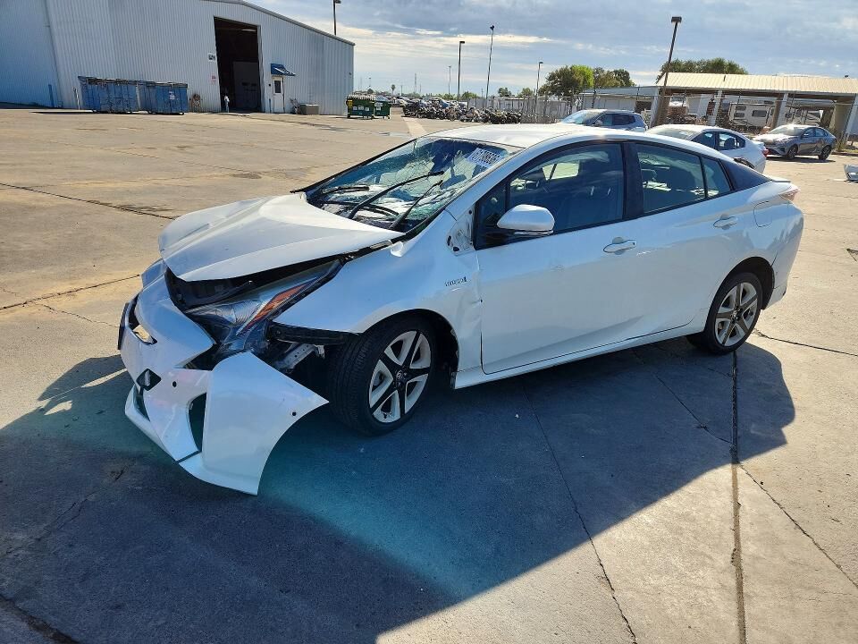2016 TOYOTA PRIUS