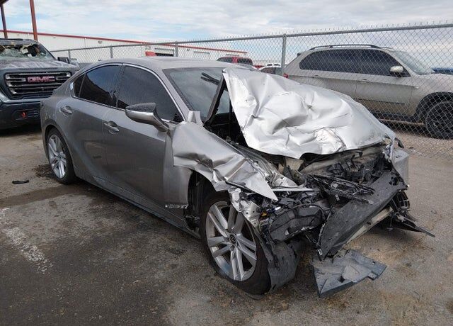 2021 LEXUS IS