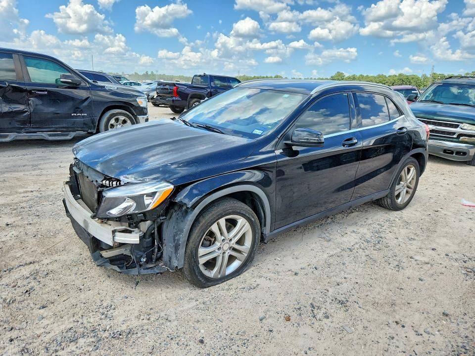 2015 MERCEDES-BENZ GLA-Class
