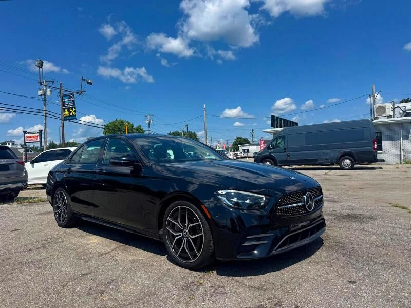 2022 MERCEDES-BENZ E-Class