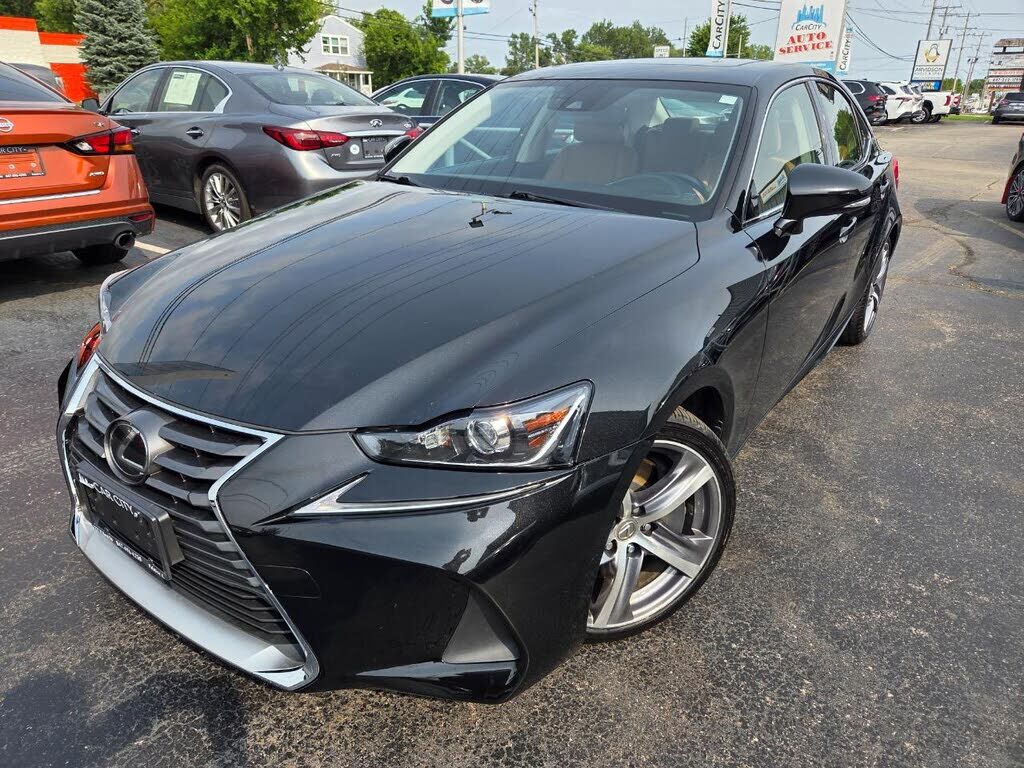 2018 LEXUS IS