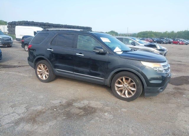 2011 FORD Explorer