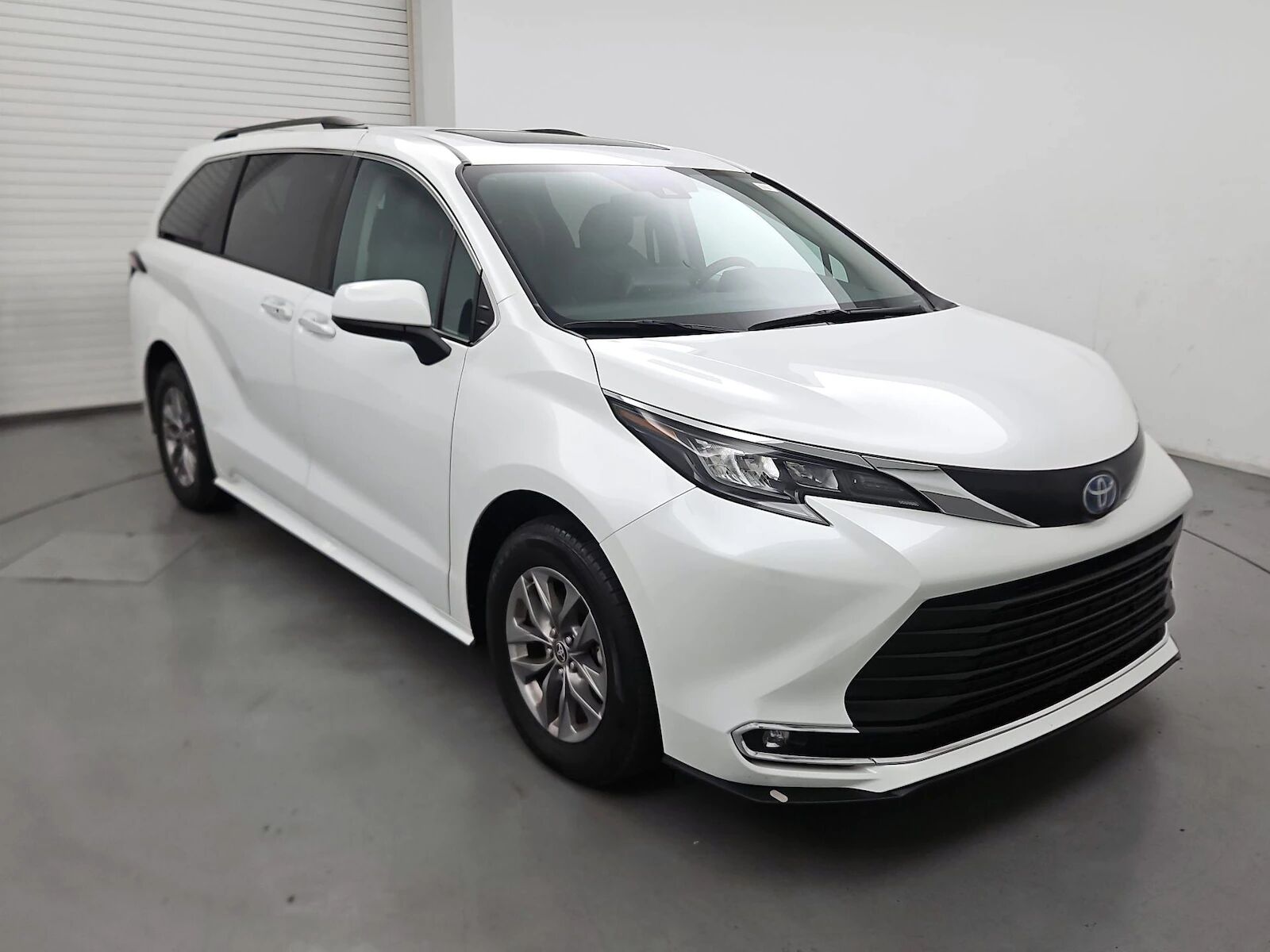 2024 TOYOTA Sienna