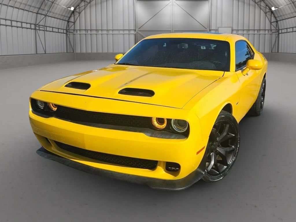 2017 DODGE Challenger