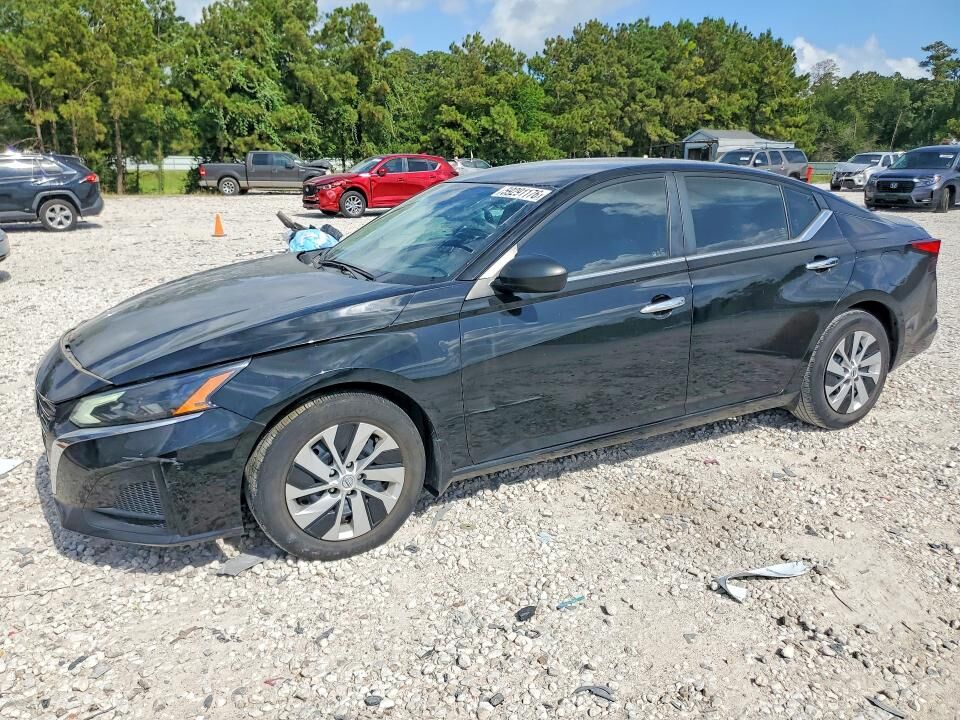 2024 NISSAN Altima