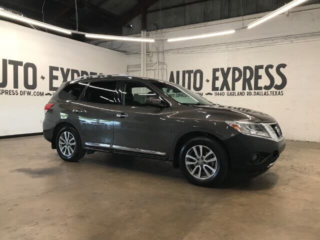 2016 NISSAN Pathfinder