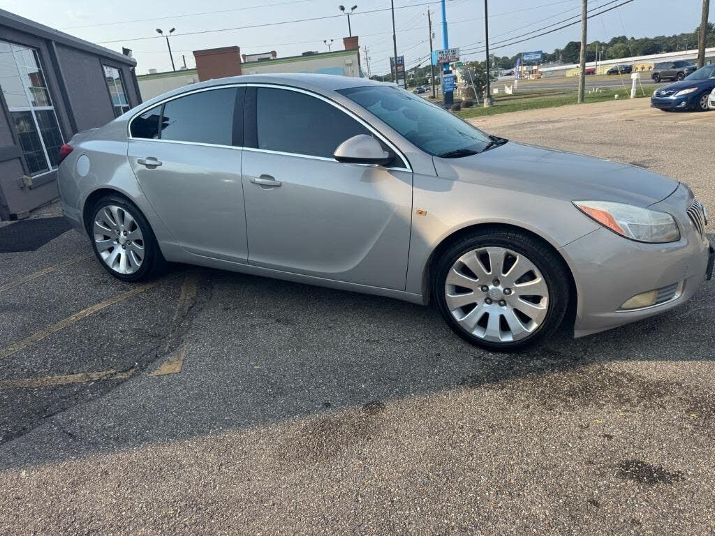 2011 BUICK Regal