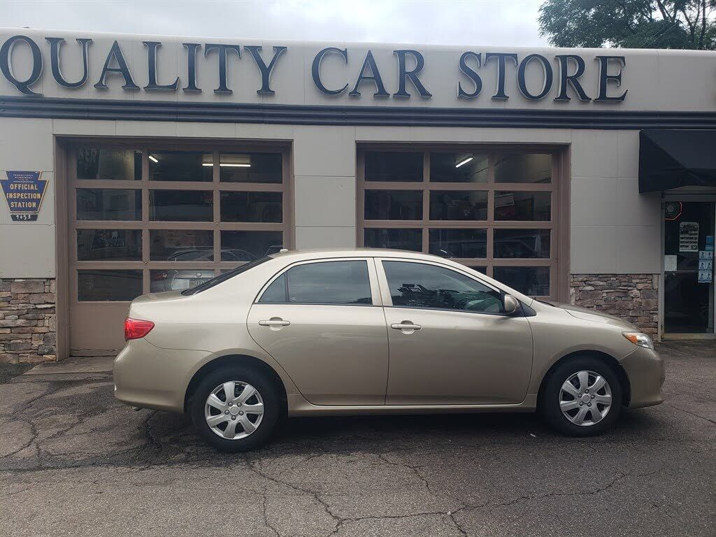 2010 TOYOTA Corolla