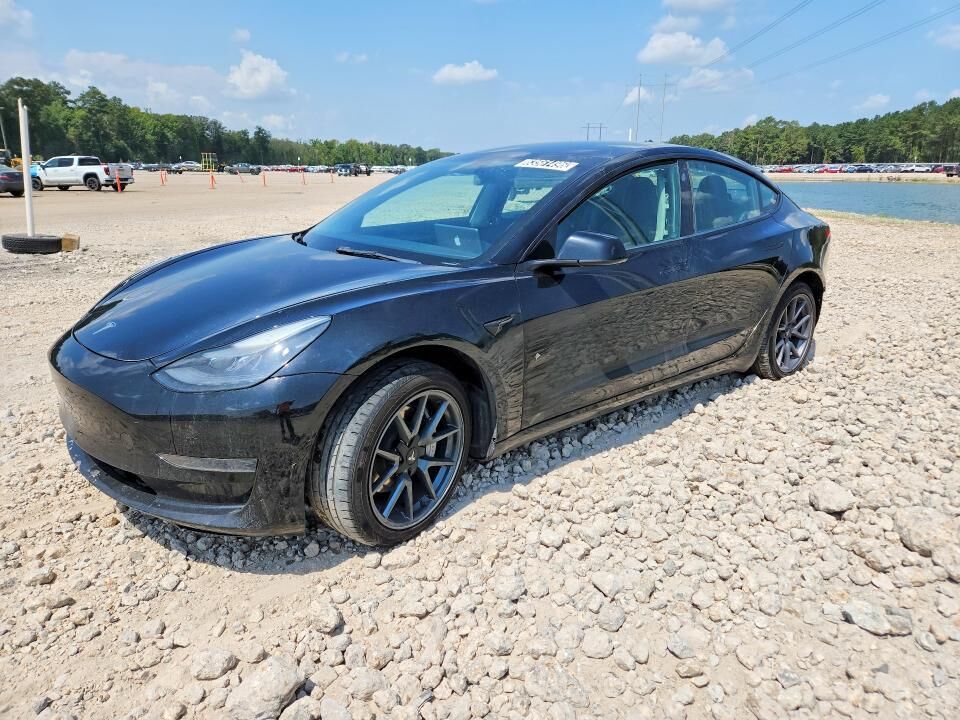 2022 TESLA Model 3