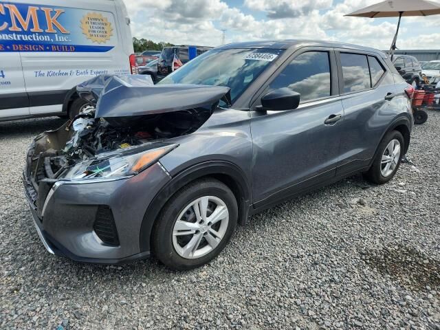 2023 NISSAN Kicks