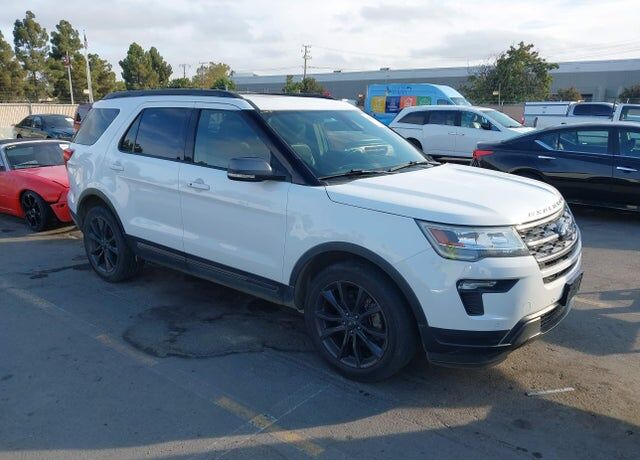 2018 FORD Explorer
