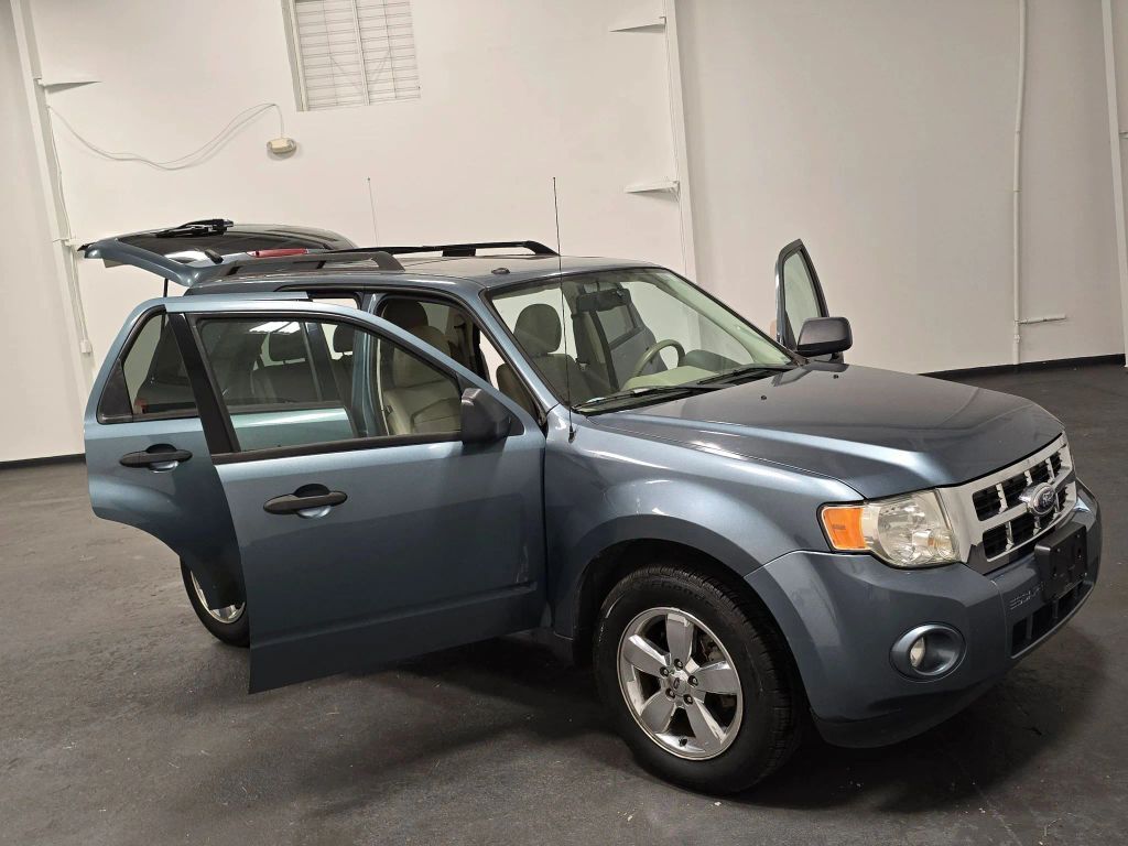 2010 FORD Escape