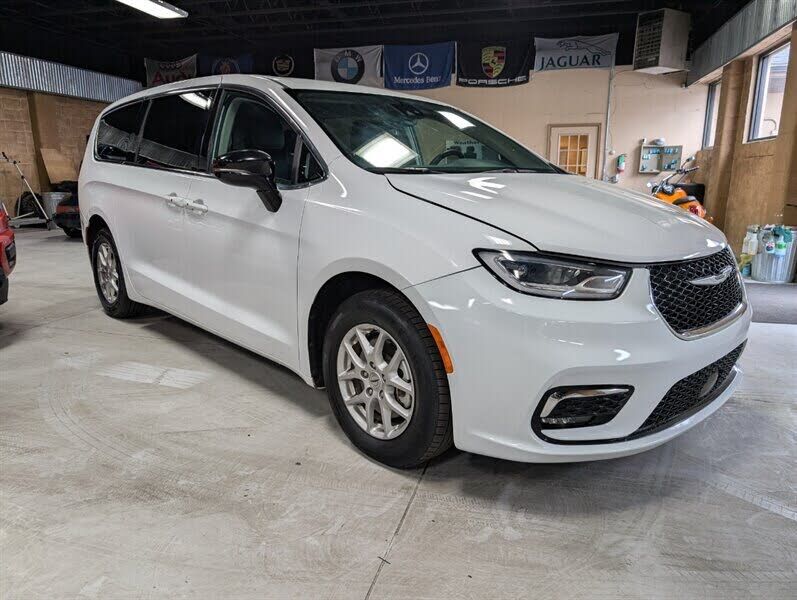 2024 CHRYSLER Pacifica