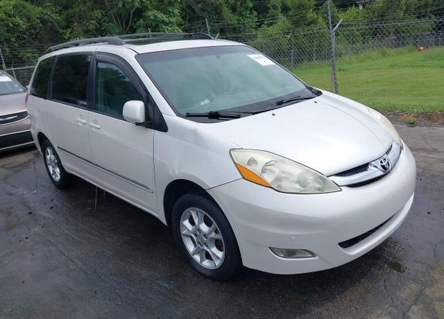 2006 TOYOTA Sienna