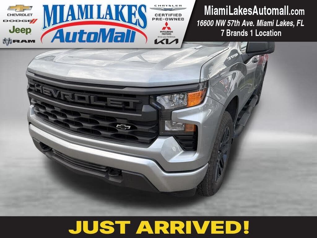 2025 CHEVROLET Silverado