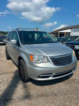 2011 CHRYSLER Town and Country