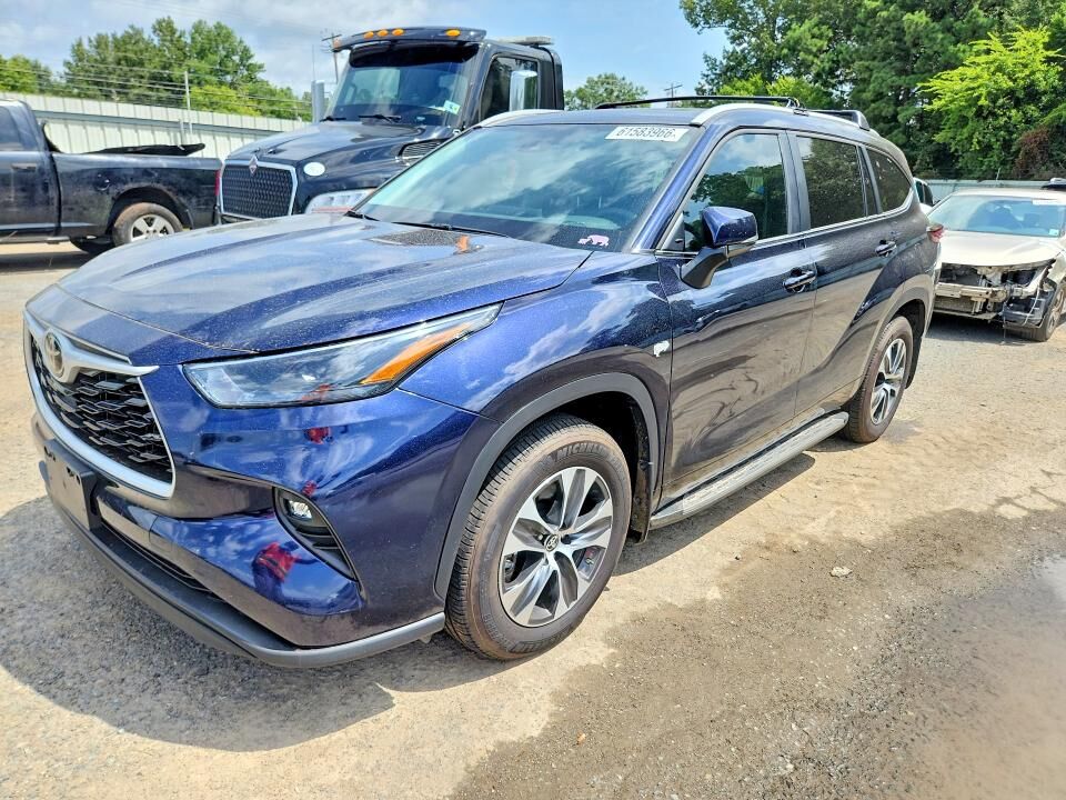 2025 TOYOTA Highlander