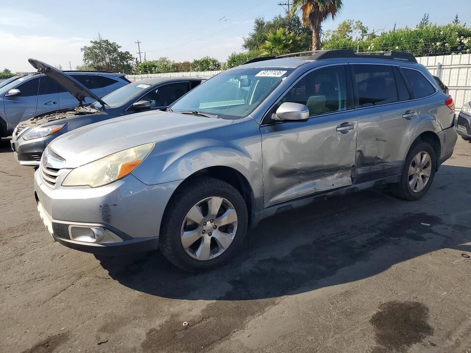 2011 SUBARU Outback
