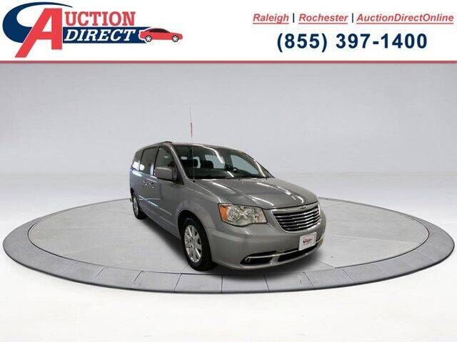 2016 CHRYSLER Town and Country