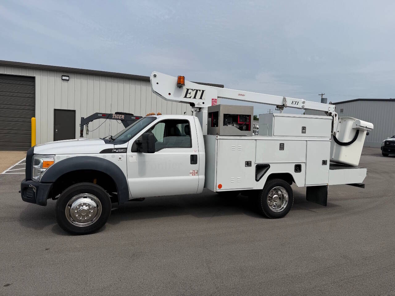 2012 FORD F-450