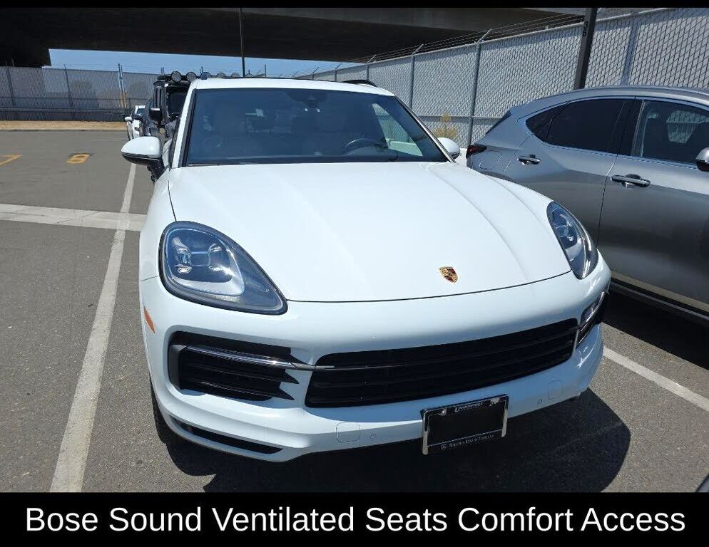 2019 PORSCHE Cayenne