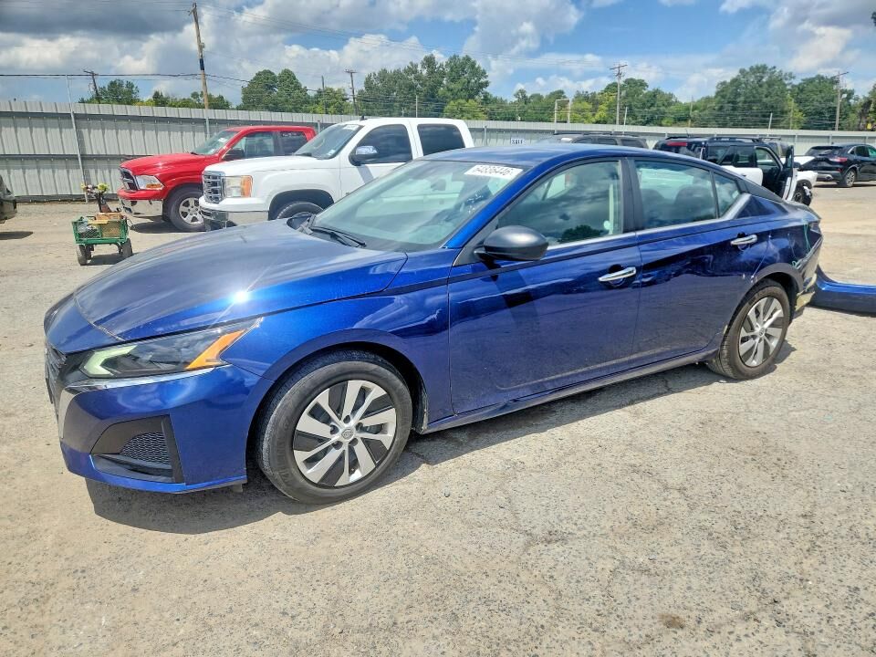 2024 NISSAN Altima