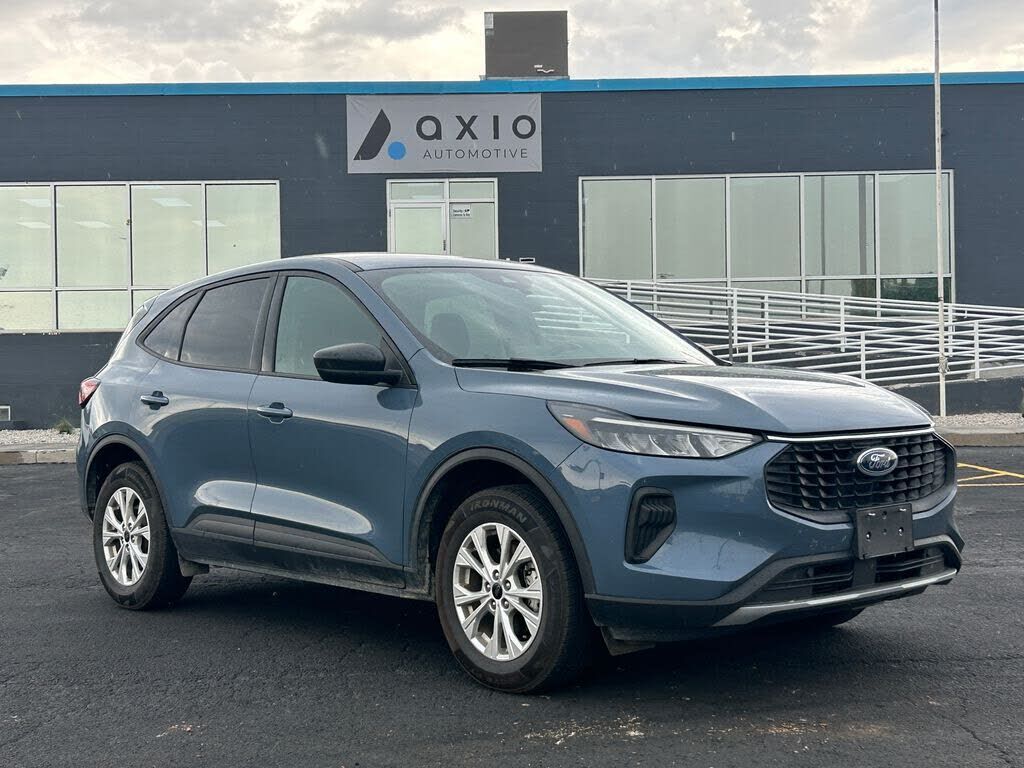 2025 FORD Escape