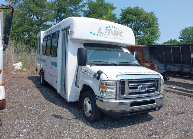 2016 FORD E-450