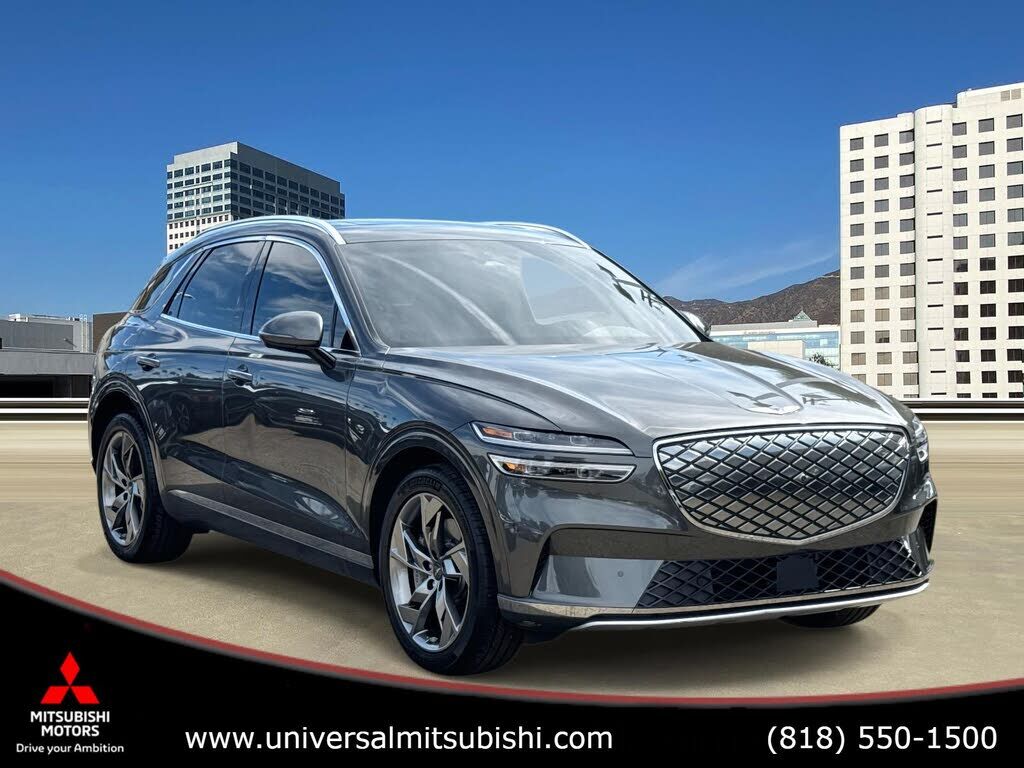 2025 GENESIS GV70