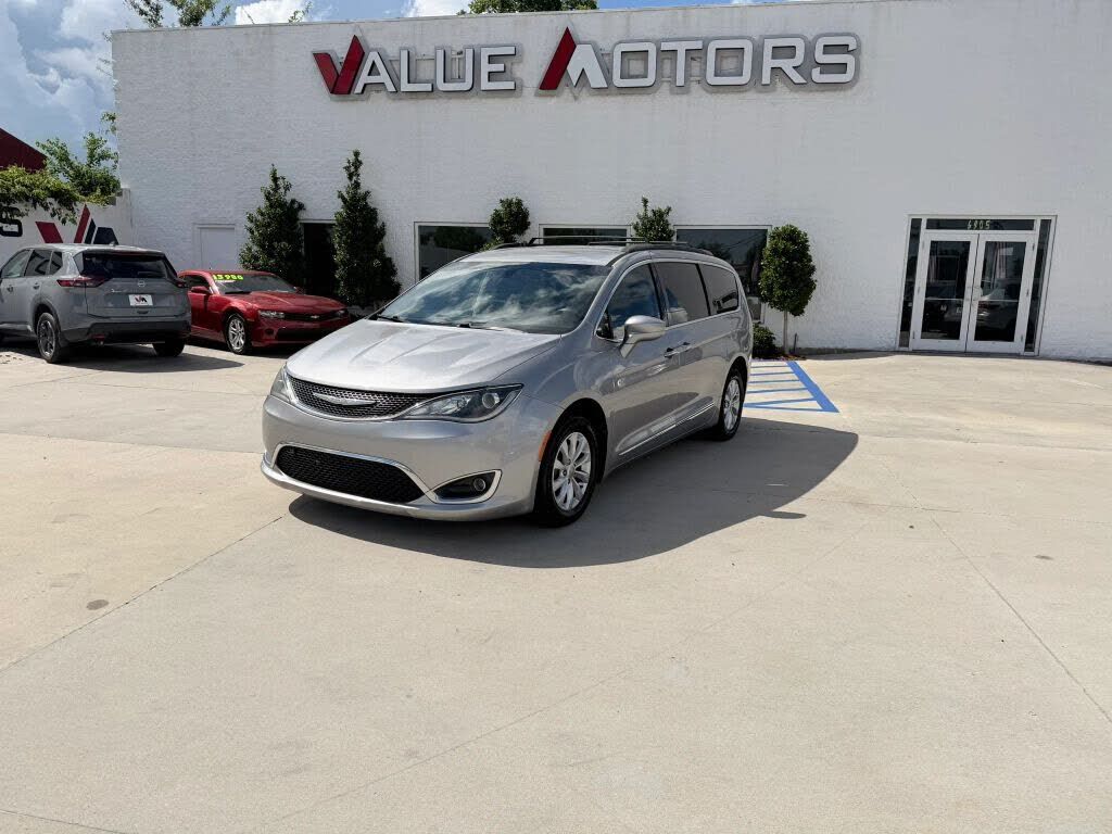 2017 CHRYSLER Pacifica