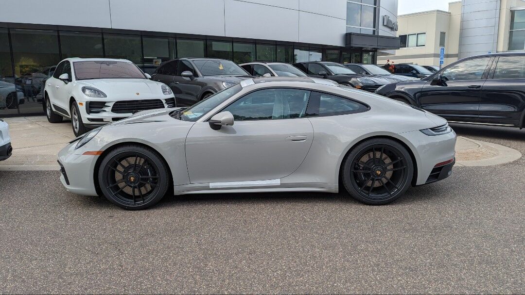 2023 PORSCHE 911