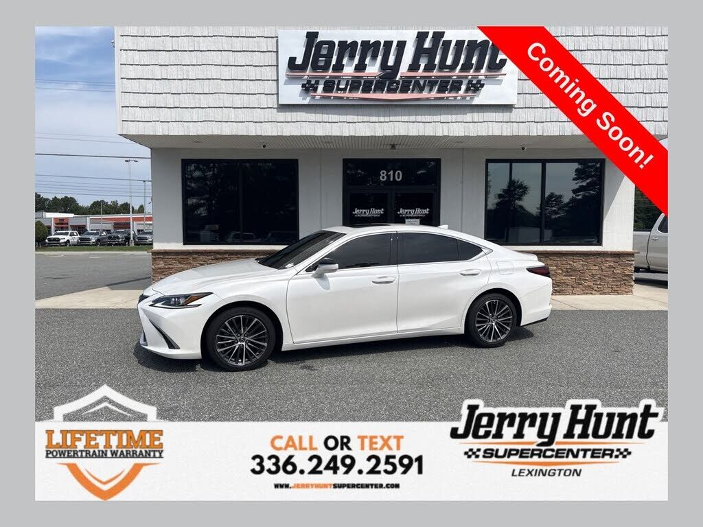 2025 LEXUS ES