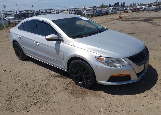 2011 VOLKSWAGEN Passat