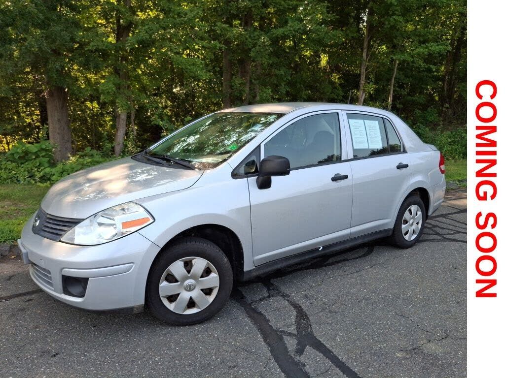 2010 NISSAN Versa