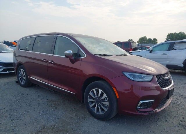2022 CHRYSLER Pacifica